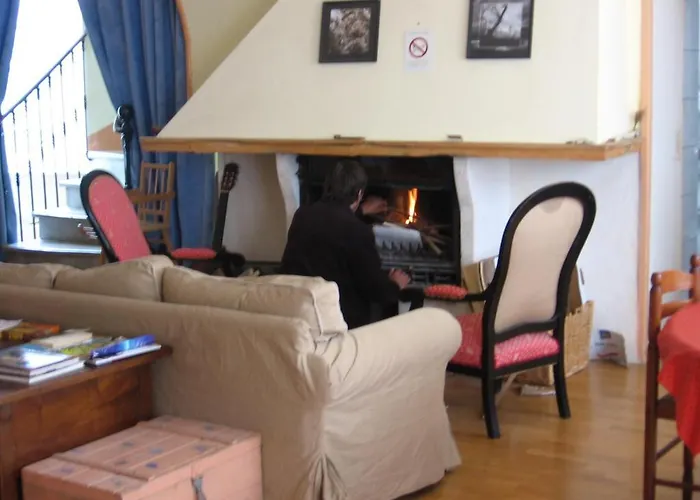 Chambres Et Table D'hotes Ancien Du Larzac Bed & Breakfast 2*